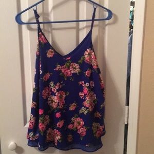 BOUTIQUE item! Royal blue floral top.